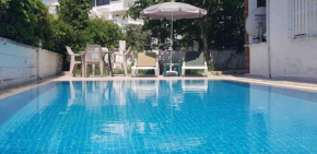 Enjoy a peaceful central location close to everything, truly home from home